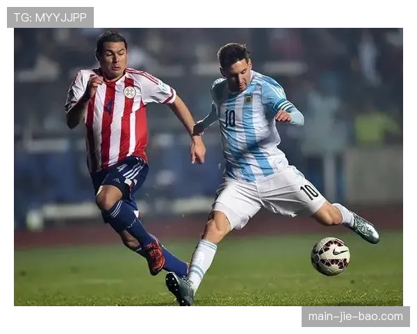 英超官方发布最新一期《比赛官员麦克风》，霍华德-韦伯解读争议判罚